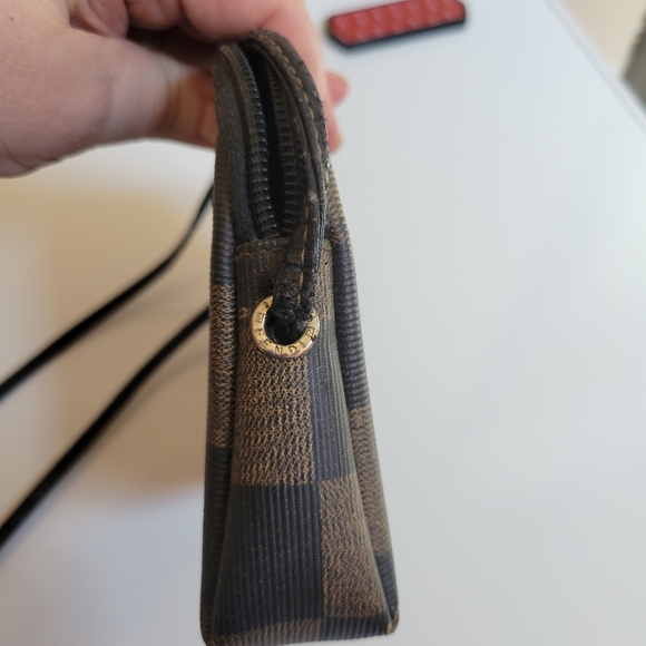 Fendi Vintage Cross Body Bag W/Logo - Authentic - Picture 9 of 15